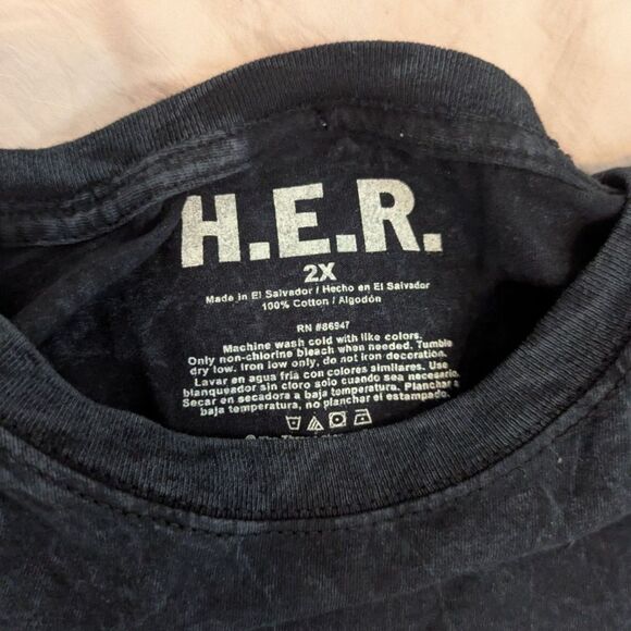H.E.R. "Having Everything Revealed" Distressed T-Shirt - Picture 4 of 4